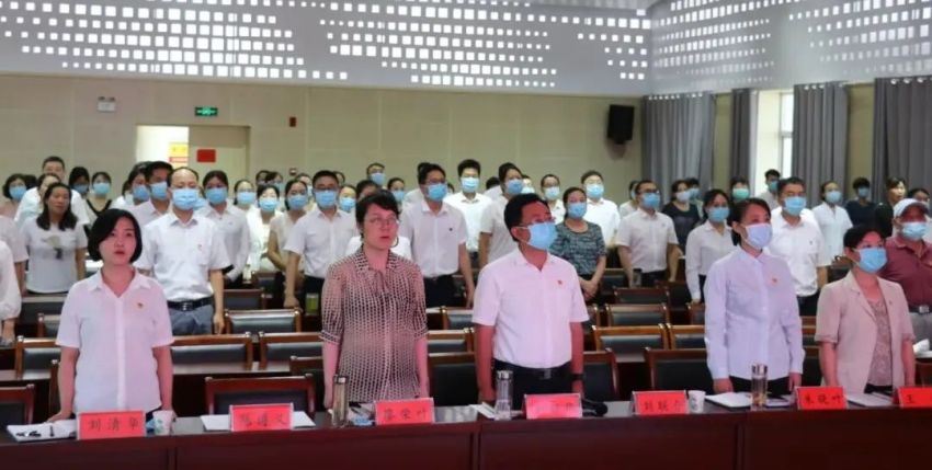信阳市第三人民医院隆重召开庆祝建党101周年暨庆“七一”表彰大会