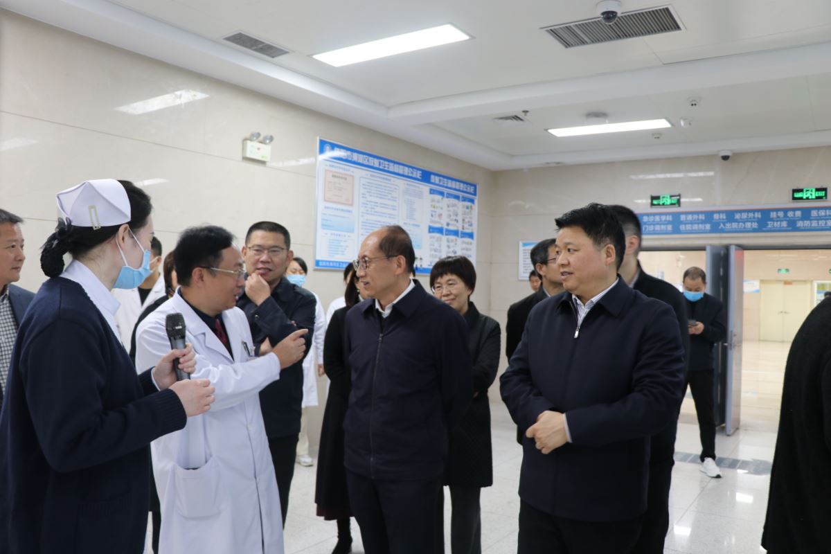市人大教科委副主任委员付兵一行前来我院视察调研工作